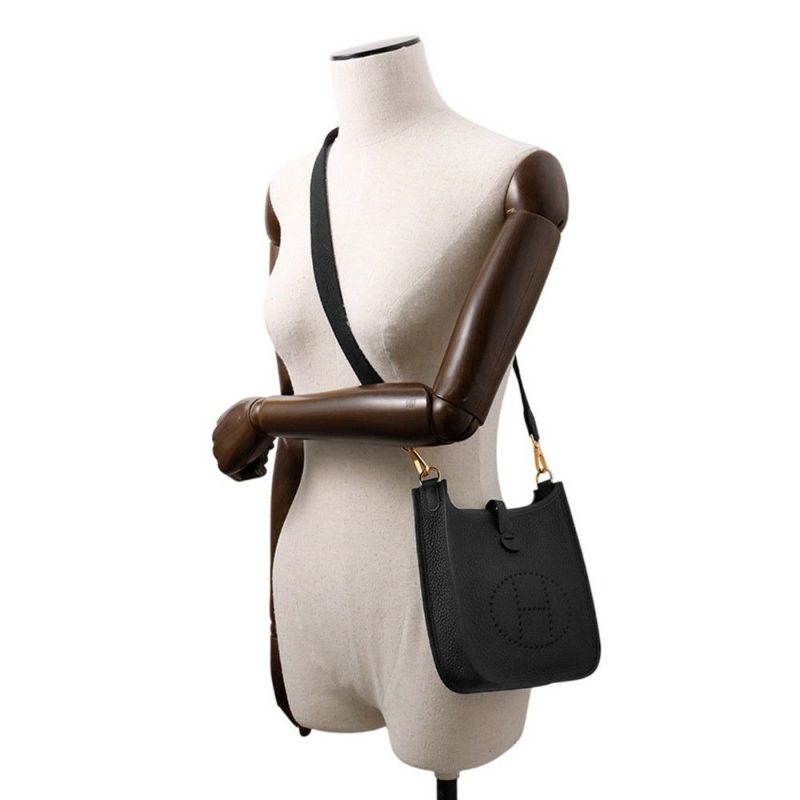 エルメス エブリンTPM アマゾン ブラック/ゴールド金具 トリヨンクレマンス W刻印 黒