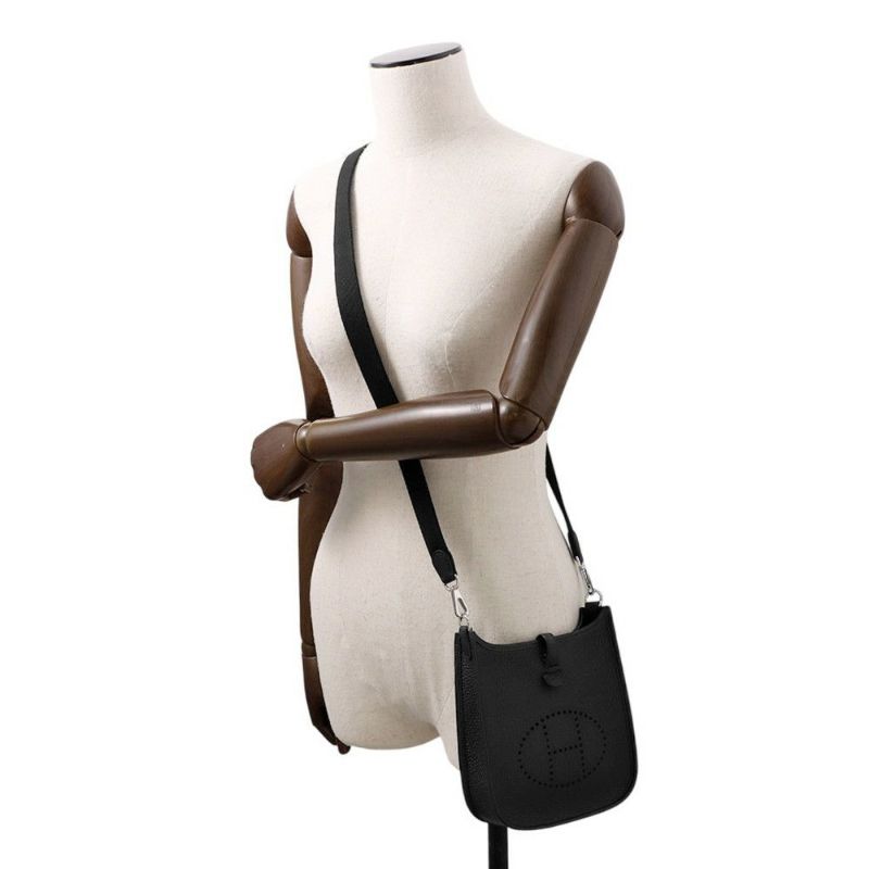 エルメス エブリンTPM アマゾン ブラック/ゴールド金具 トリヨンクレマンス W刻印 黒