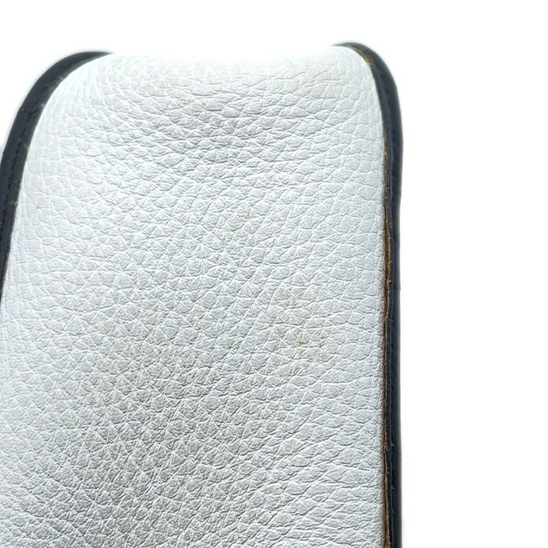 エルメス ショルダーバッグ ヴェスパPM ブラック/ホワイト/シルバー金具 トリヨンクレマンス □C刻印