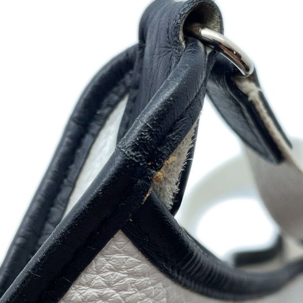 エルメス ショルダーバッグ ヴェスパPM ブラック/ホワイト/シルバー金具 トリヨンクレマンス □C刻印