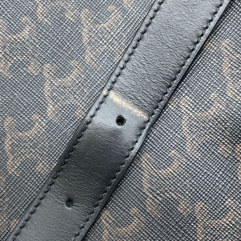 セリーヌ ショルダーバッグ トリオンフ ホリゾンタル ミディアム メッセンジャーバッグ PVC/レザー 194502CIM.38NO CELINE 黒