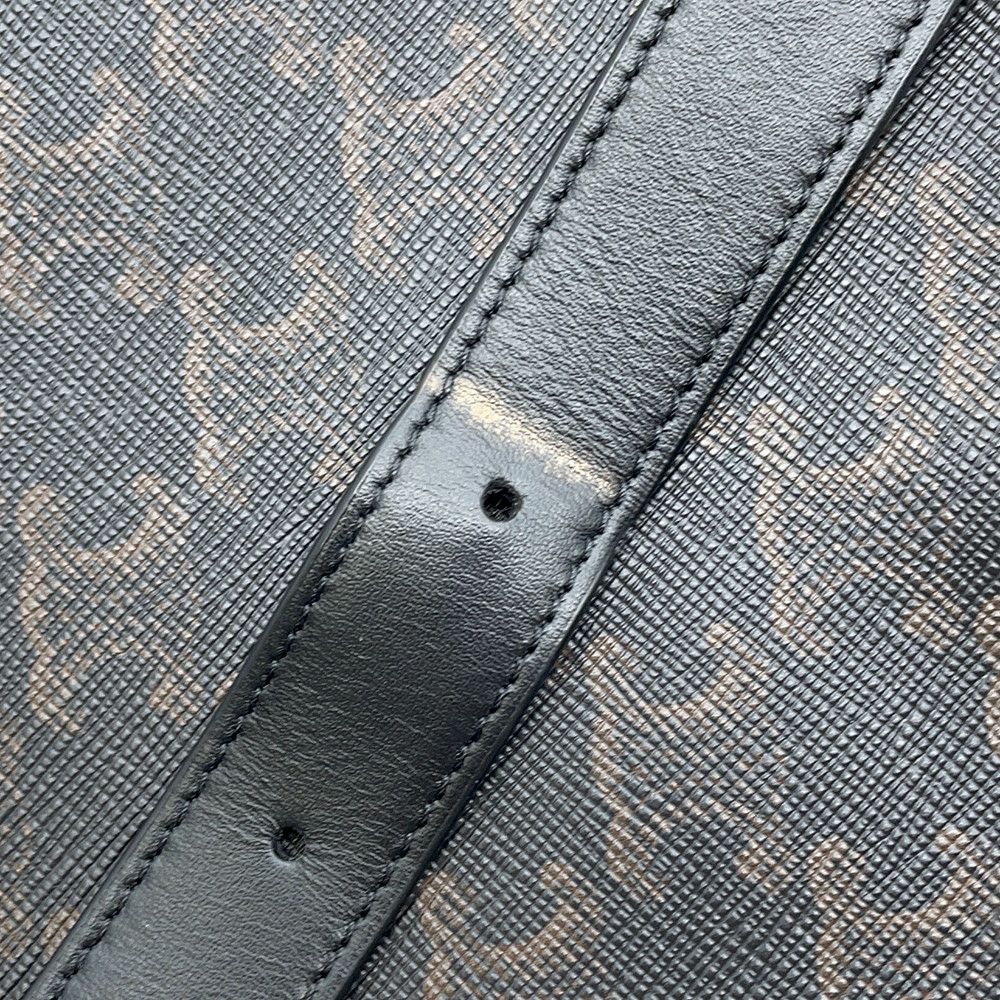 セリーヌ ショルダーバッグ トリオンフ ホリゾンタル ミディアム メッセンジャーバッグ PVC/レザー 194502CIM.38NO CELINE 黒