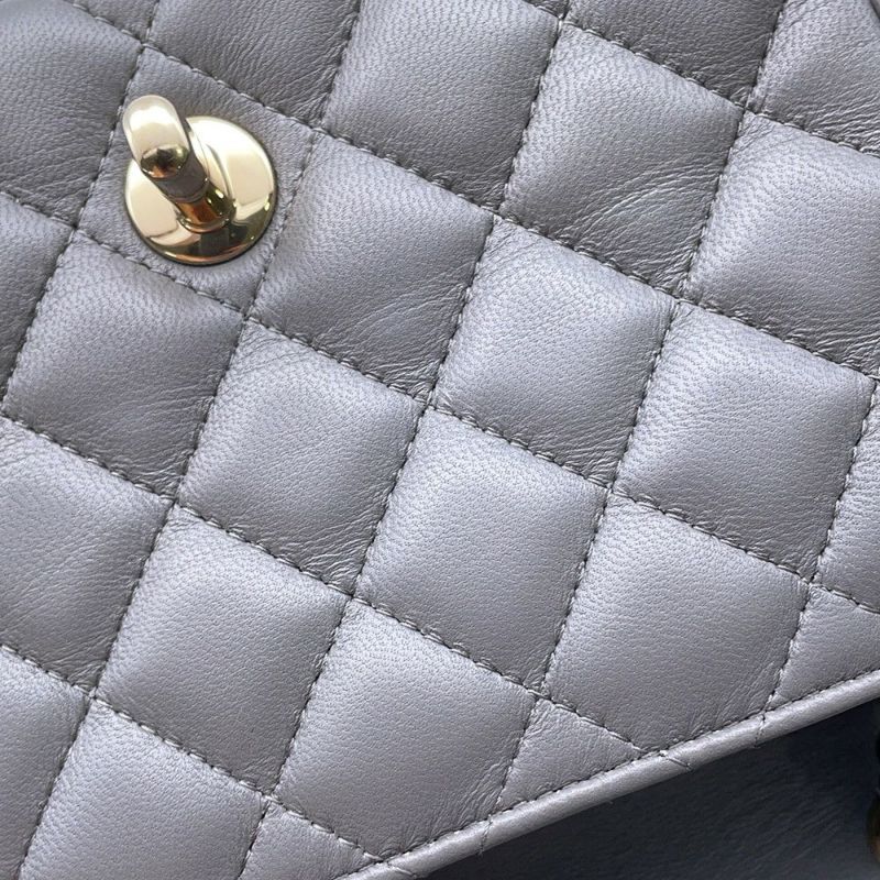 シャネル チェーンショルダーバッグ マトラッセ ココマーク ラムスキン ミニマトラッセ A35200 CHANEL シングルチェーン