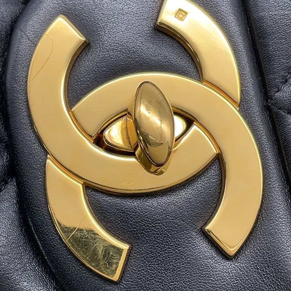 シャネル チェーンショルダーバッグ デカマトラッセ34 ココマーク ラムスキン A01094 CHANEL 黒