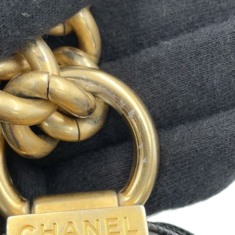 シャネル チェーンショルダーバッグ ボーイシャネル スモール マトラッセ ココマーク A67085 BOY CHANEL 黒