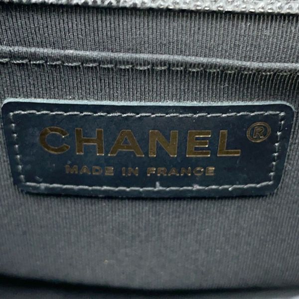 シャネル チェーンショルダーバッグ ボーイシャネル スモール マトラッセ ココマーク A67085 BOY CHANEL 黒