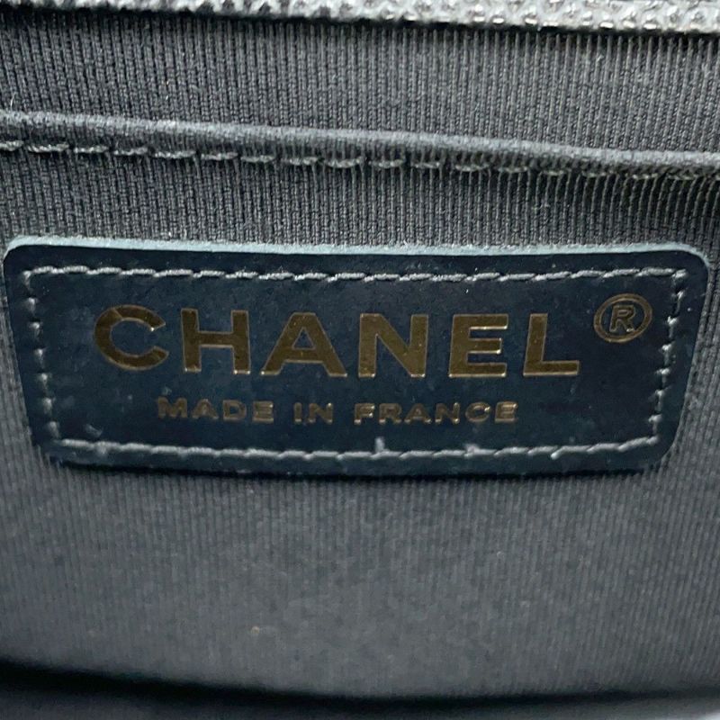 シャネル チェーンショルダーバッグ ボーイシャネル スモール マトラッセ ココマーク A67085 BOY CHANEL 黒