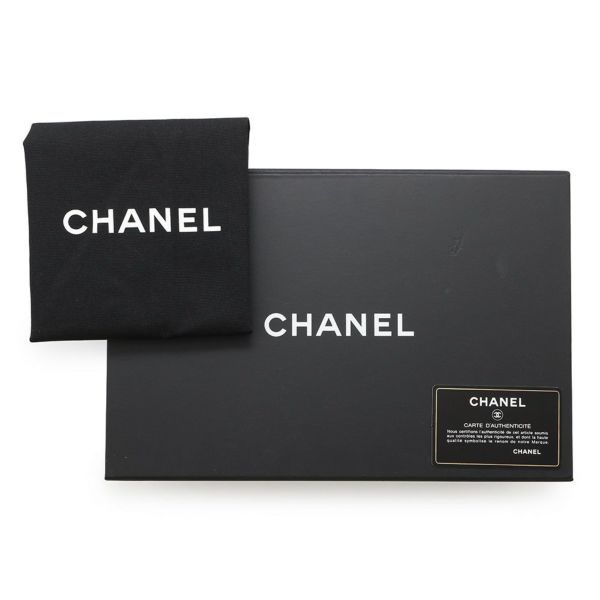 シャネル チェーンショルダーバッグ ボーイシャネル スモール マトラッセ ココマーク A67085 BOY CHANEL 黒