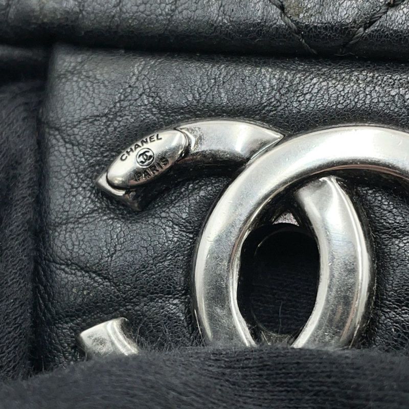 シャネル チェーンショルダーバッグ マトラッセ ココマーク レザー CHANEL 黒
