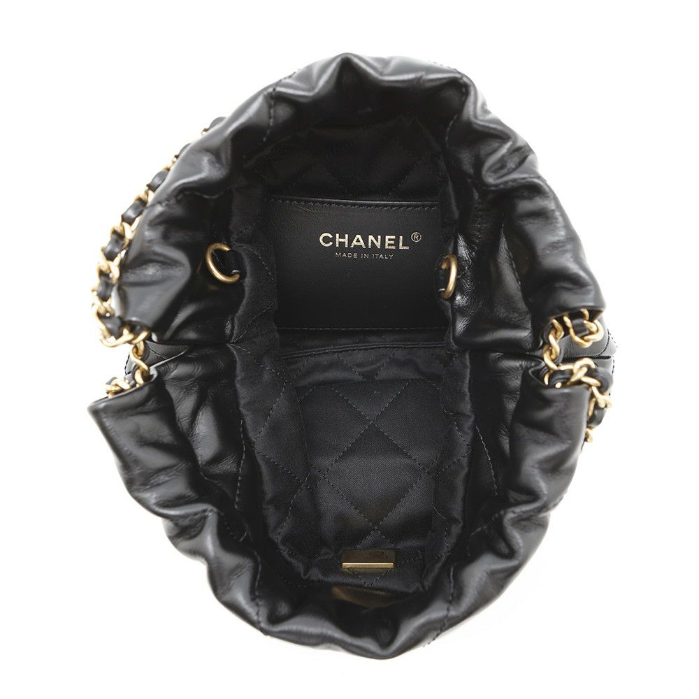 シャネル ハンドバッグ CHANEL 22 ミニ ココマーク シャイニーカーフレザー AS3980 CHANEL 2way 黒