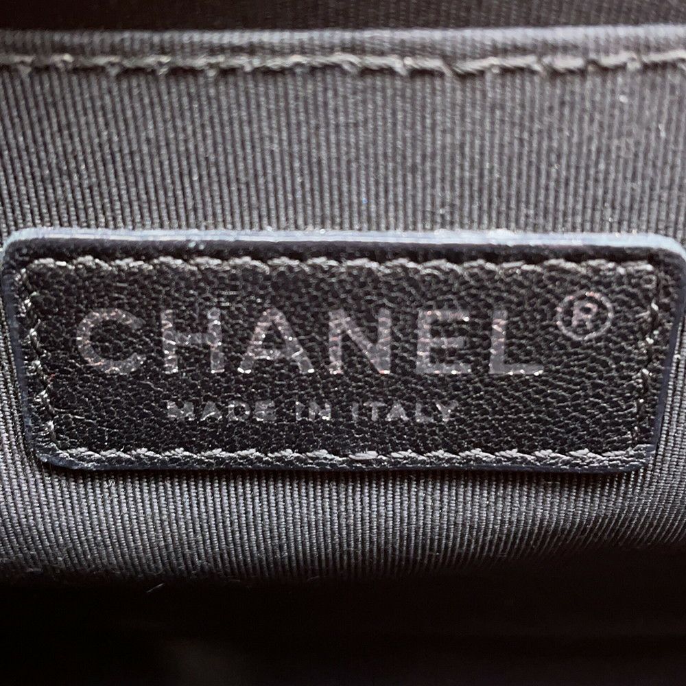 シャネル チェーンショルダーバッグ ボーイシャネル ラムスキン A67086 CHANEL