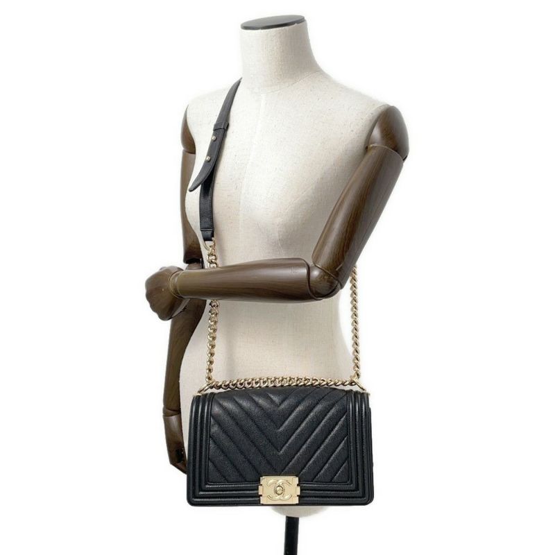 シャネル チェーンショルダーバッグ ボーイシャネル シェブロン Vステッチ ココマーク  A67086 CHANEL バッグ 黒