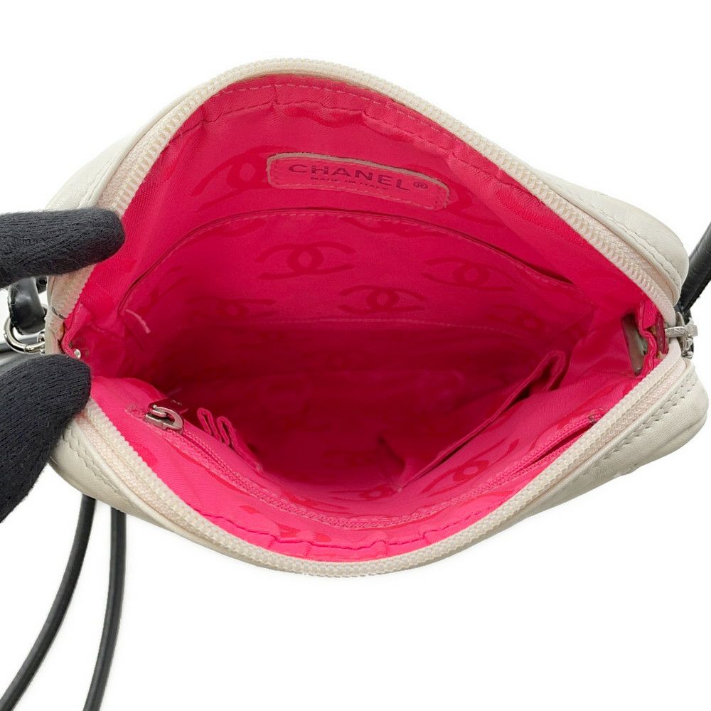 シャネル ショルダーバッグ カンボンライン ミディアム ココマーク A25178 CHANEL バッグ 白 黒