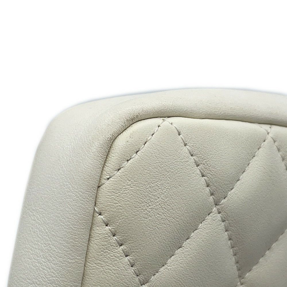 シャネル ショルダーバッグ カンボンライン ミディアム ココマーク A25178 CHANEL バッグ 白 黒