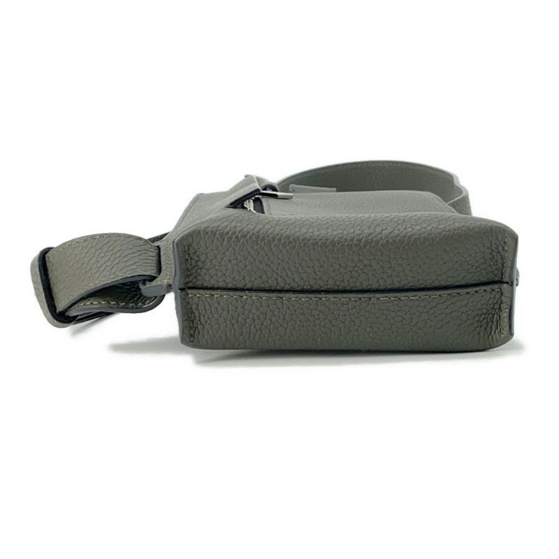 ロエベ ボディバッグ アナグラム バーティカル Tポケット レザー C500P02X02 LOEWE バッグ