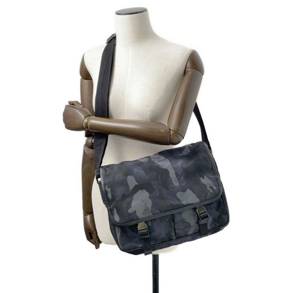 【正規店にて購入】PRADA 迷彩 メッセンジャーバッグ PRADA - プラダ PRADA 迷彩 カモフラ VA0887 メッセンジャー