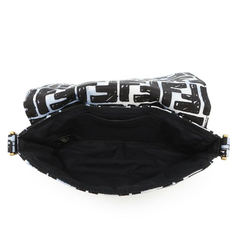フェンディ ショルダーバッグ ジョシュアヴィーダス コラボ ズッカ ミニ バゲット ナイロン 
8BR784 FENDI ボディバッグ 黒