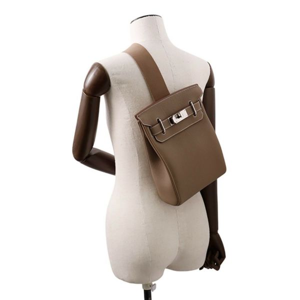 エルメス ボディバッグ ケリー アッカドPM エトゥープ/シルバー金具 トゴ K刻印 メンズ