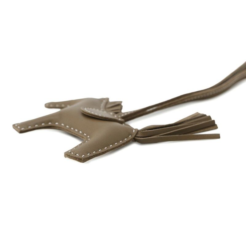 エルメス バッグチャーム ロデオ PM エトゥープ ラムスキン W刻印 HERMES チャーム