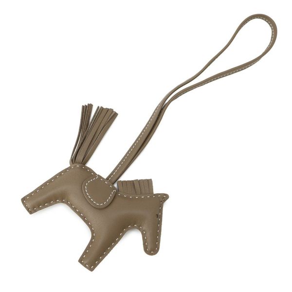 エルメス バッグチャーム ロデオ PM エトゥープ ラムスキン W刻印 HERMES チャーム