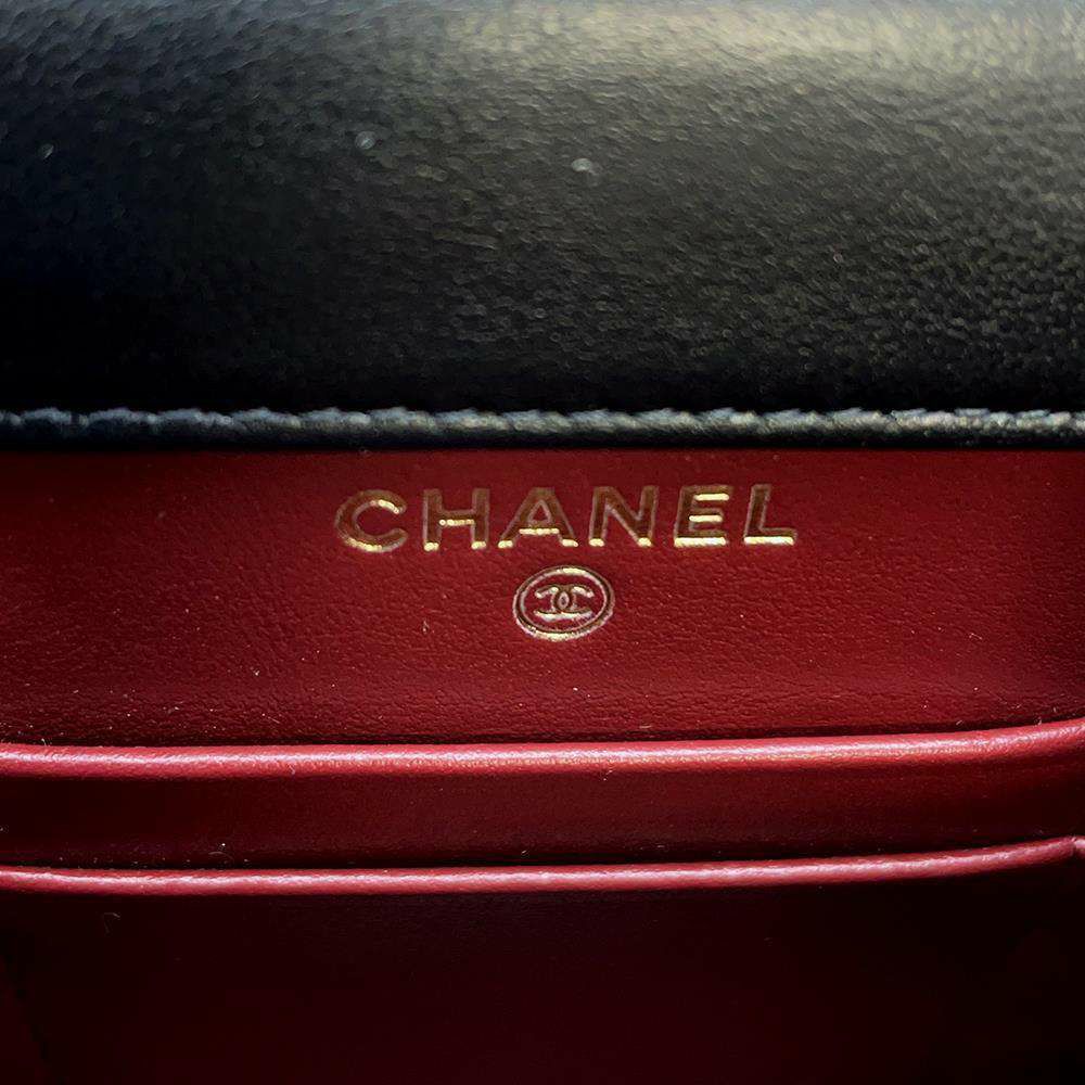 シャネル チェーンショルダーバッグ マトラッセ ココマーク AP2291 CHANEL フォンケース 黒