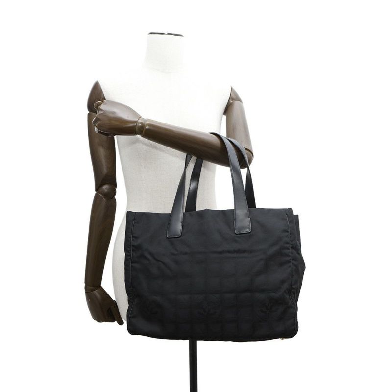 シャネル トートバッグ ニュートラベルライン トートMM ナイロン  A15991 CHANEL バッグ 黒
