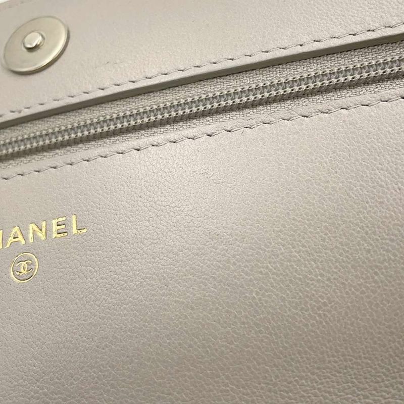 シャネル チェーンウォレット シャネル19 ココマーク マトラッセ ラムスキン AP0957 CHANEL 財布