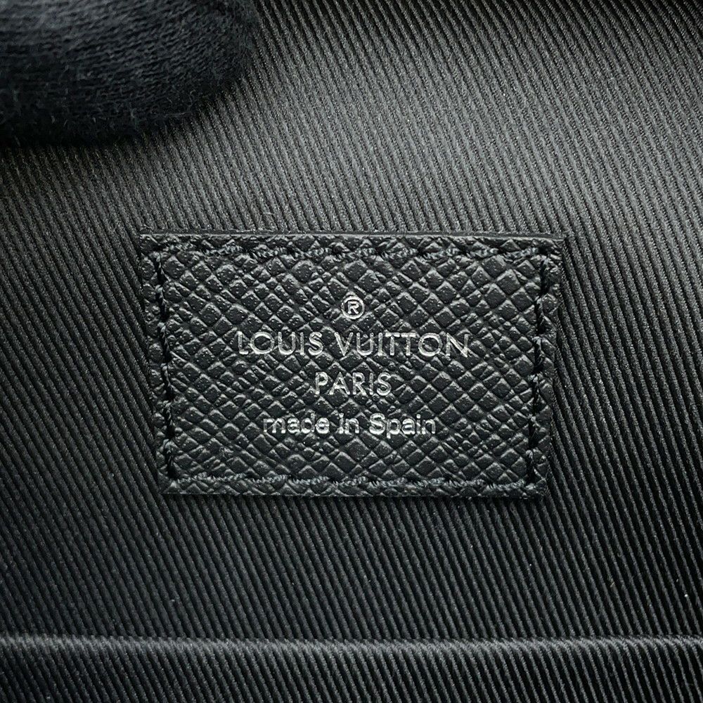 ルイヴィトン ボディバッグ モノグラム・エクリプス タイガ アウトドア・スリングバッグ M30741 ブラック 黒 タイガラマ