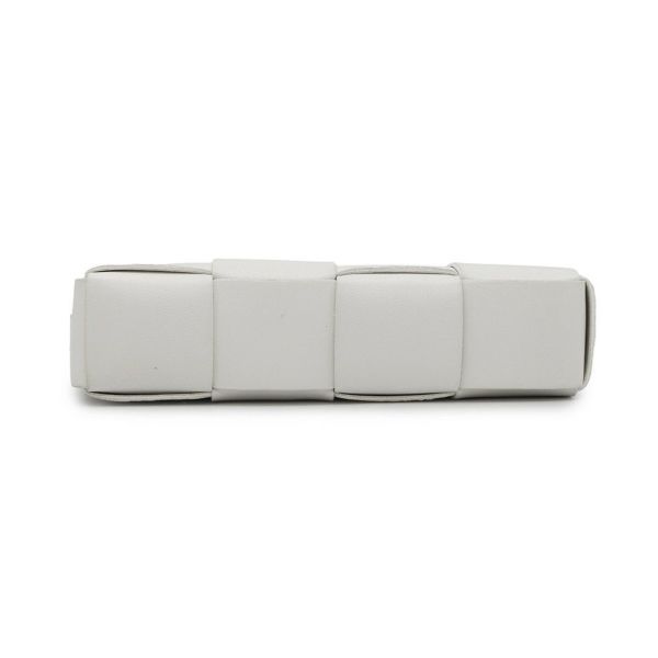 ボッテガヴェネタ ショルダーバッグ マキシイントレチャート カセット ミニ レザー 755031 BOTTEGA VENETA ポシェット 白