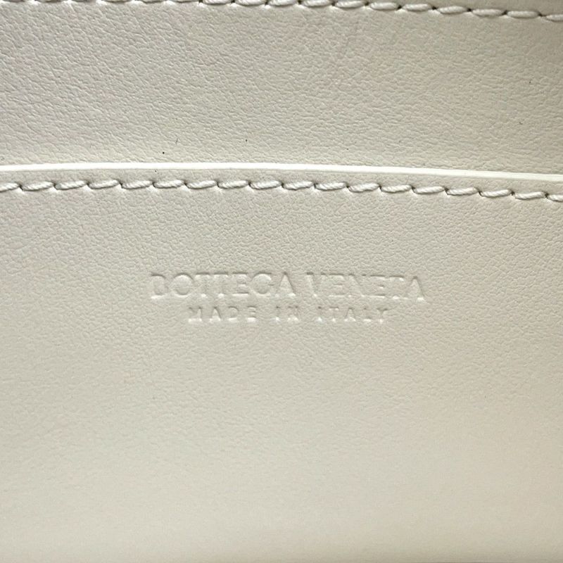 ボッテガヴェネタ ショルダーバッグ マキシイントレチャート カセット ミニ レザー 755031 BOTTEGA VENETA ポシェット 白