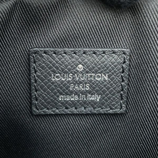 ルイヴィトン ボディバッグ タイガ バムバッグ・アウトドア M33438 LOUIS VUITTON ブラック 黒