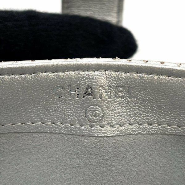 シャネル ポーチ マトラッセ ココマーク レザー CHANEL シルバー