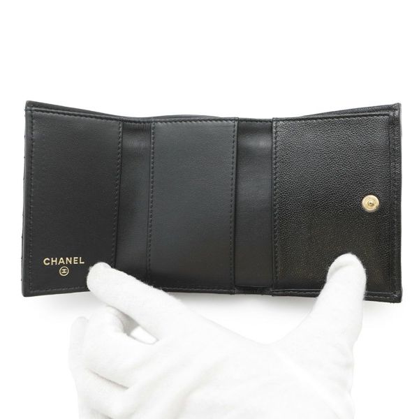 シャネル 三つ折財布 ボーイシャネル ココマーク スモールウォレット キャビアスキン A84432 CHANEL 黒