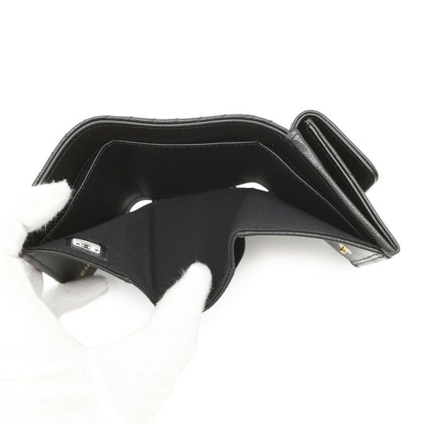 シャネル 三つ折財布 ボーイシャネル ココマーク スモールウォレット キャビアスキン A84432 CHANEL 黒