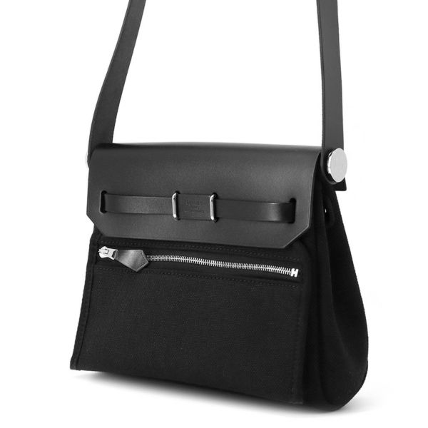 エルメス ショルダーバッグ エールバッグジップ ミニ ブラック/シルバー金具 トワルミリタリー/ヴァッシュハンター W刻印 黒