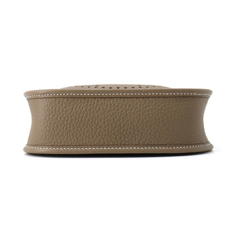 エルメス ショルダーバッグ エブリン アマゾン TPM 111cm エトゥープ/ブルーインディゴ/ゴールド金具 トリヨンクレマンス K刻印