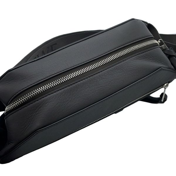 ロエベ ボディバッグ コンバーチブルスリング クラシックカーフレザー B777NCNX01 LOEWE