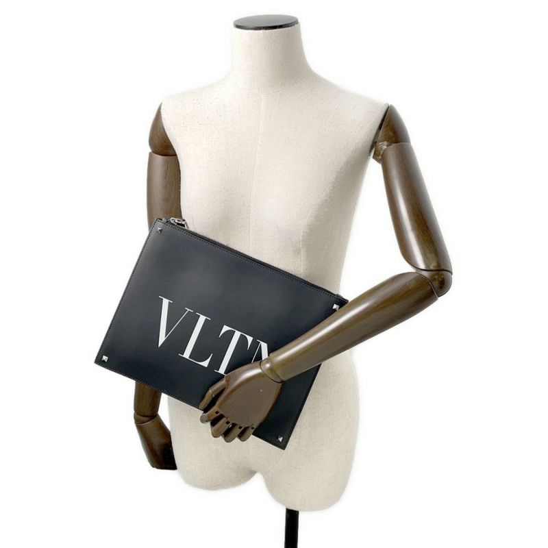 ヴァレンティノ・ガラヴァーニ クラッチバッグ VLTN スタッズ WY2B0692WJW0NI VALENTINO 黒