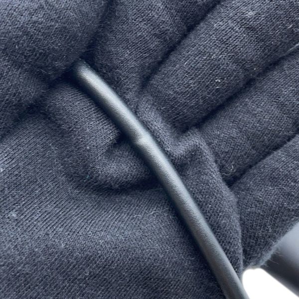 ヴァレンティノ・ガラヴァーニ ショルダーバッグ VLTN ネックポーチ レザー UY2P0Q83LVN VALENTINO 黒