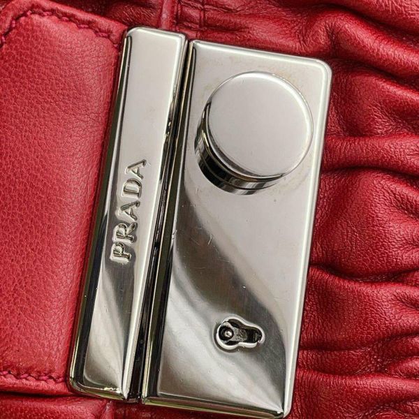 プラダ チェ―ンショルダーバッグ ギャザー ナッパゴフレ レザー BT0939 PRADA バッグ シャーリング アウトレット品