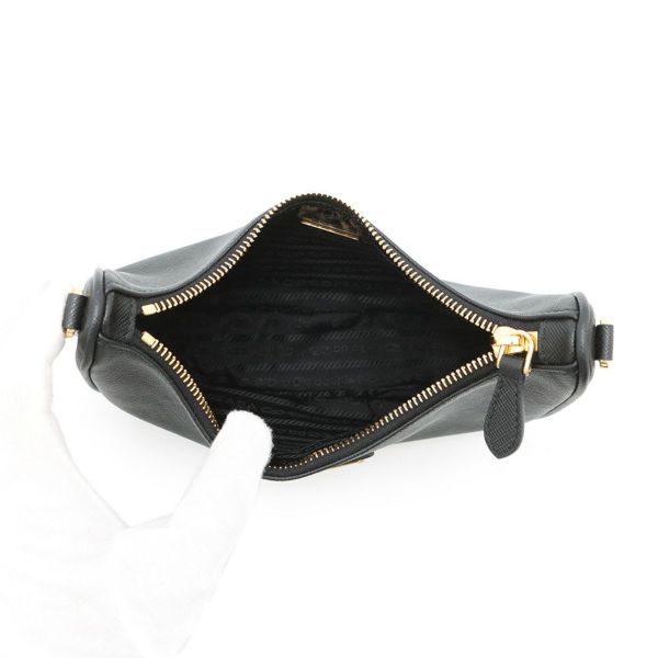 プラダ ショルダーバッグ Re-Edition 2005 サフィアーノレザー 1BH204 PRADA 2wayバッグ 黒