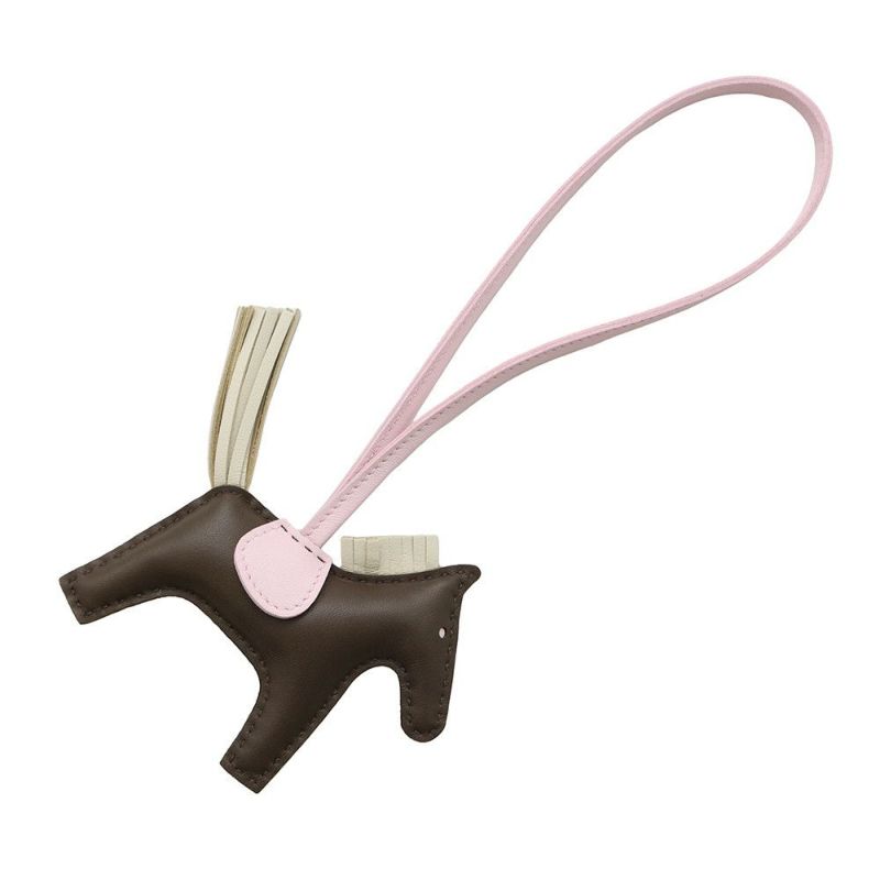 エルメス バッグチャーム ロデオ PM ショコラ/クレ/ローズダーリン ラムスキン W刻印