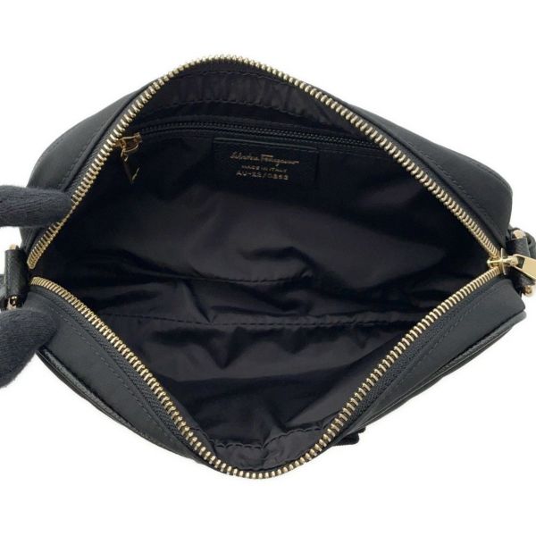 サルヴァトーレ・フェラガモ ショルダーバッグ ヴァラ ナイロン Ferragamo バッグ 黒