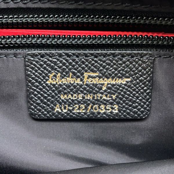 サルヴァトーレ・フェラガモ ショルダーバッグ ヴァラ ナイロン Ferragamo バッグ 黒
