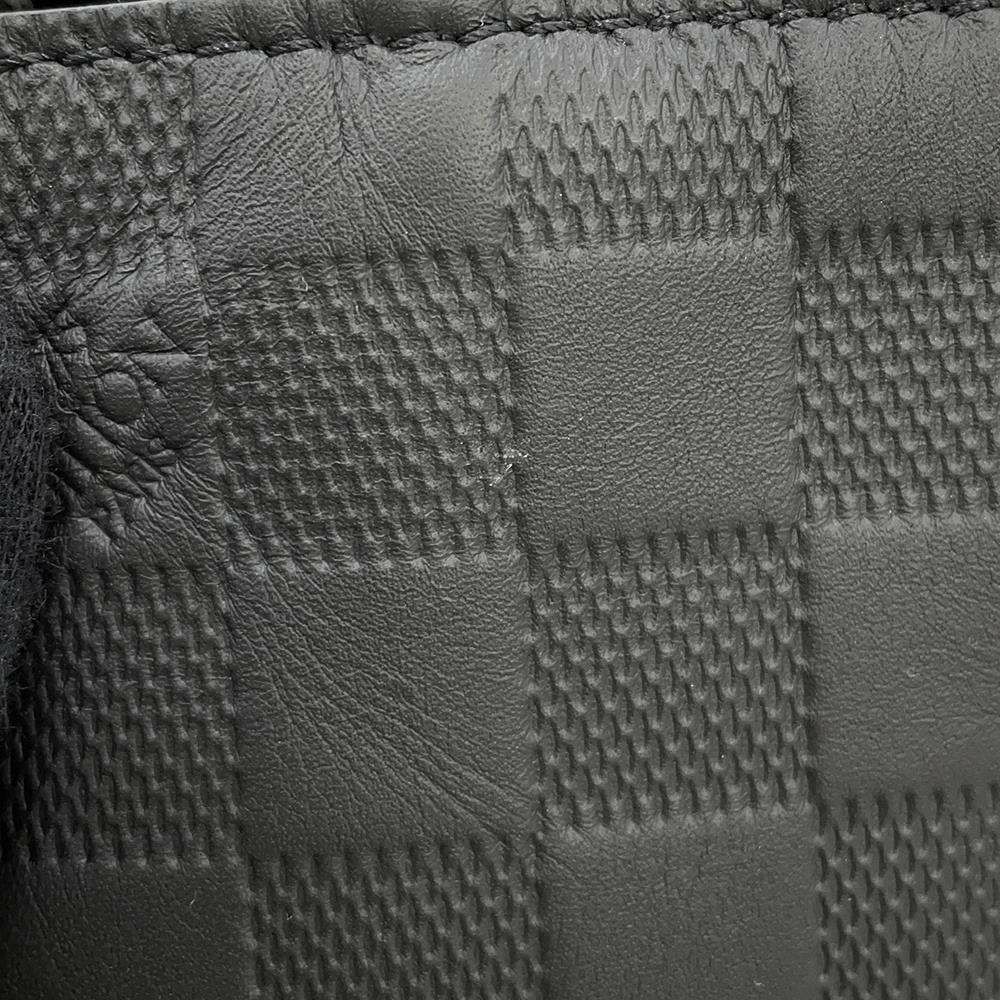 ルイヴィトン ショルダーバッグ ダミエ・アンフィニ ディスカバリー・メッセンジャーPM N42415 LOUIS VUITTON 黒 ブラック