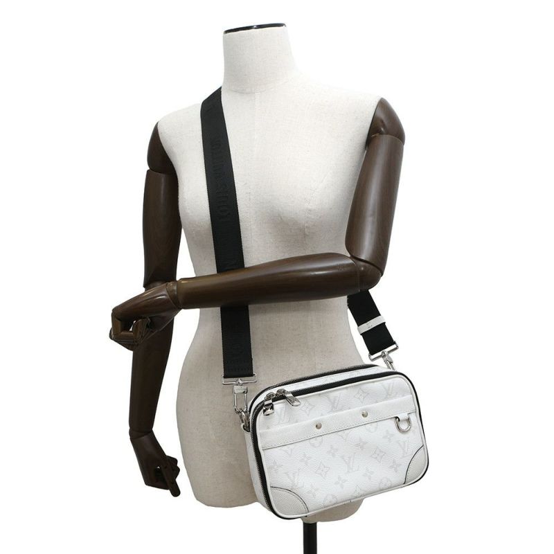 ルイヴィトン ショルダーバッグ モノグラム タイガ アルファ・メッセンジャー M31069 白 ホワイト タイガラマ