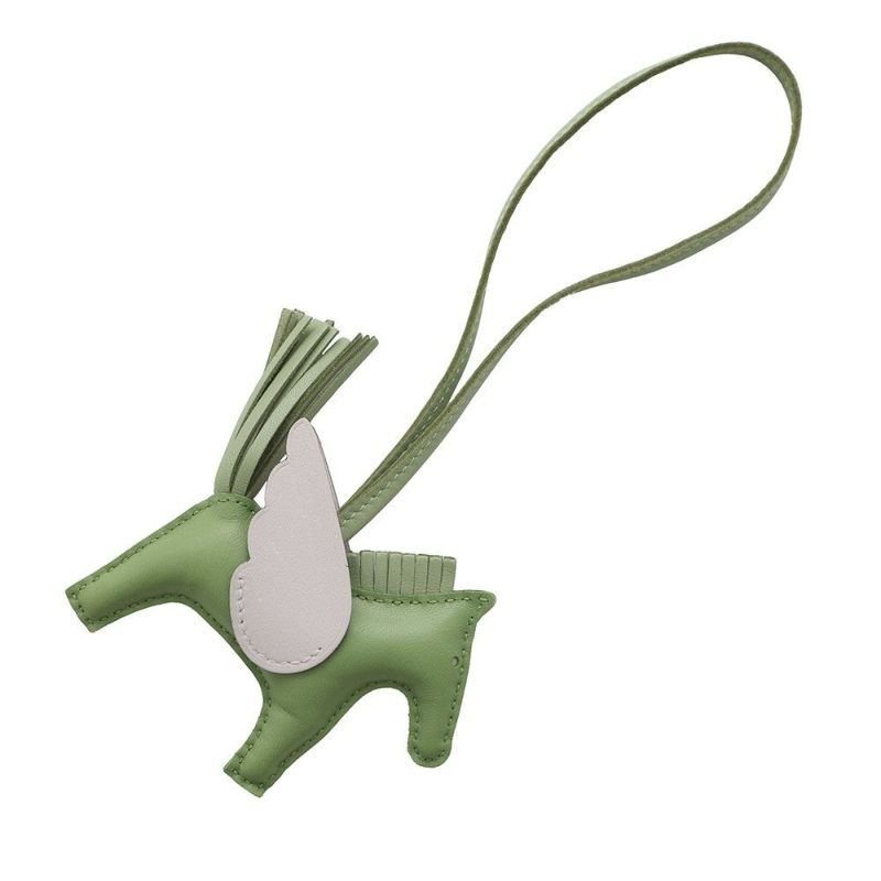 エルメス バッグチャーム ロデオPM ペガサス ヴェールユッカ/ヴェールクリケット/モーヴペール ラムスキン B刻印