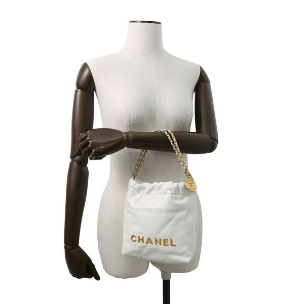 シャネル ハンドバッグ CHANEL 22 ミニ ココマーク シャイニーカーフレザー AS3980 CHANEL 2wayショルダーバッグ 白