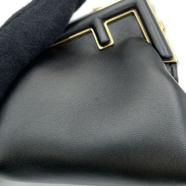 フェンディ チェーンウォレット ファースト ナノ チャーム ラムスキン 7AS051 FENDI コインケース 2way 黒
