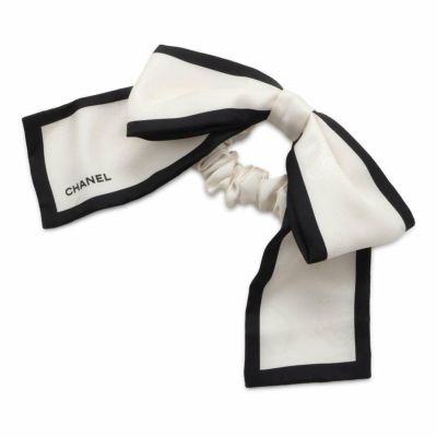 CHANEL シュシュ 白 リボン CHANEL - CHANEL シャネル 限定 リボン シュシュ ココマーク